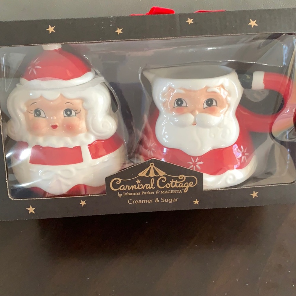 Santa and Mrs. Claus creamer & sugar